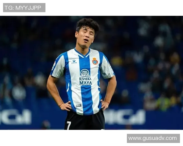 武磊赛场爆发小插曲，裁判如何处理？